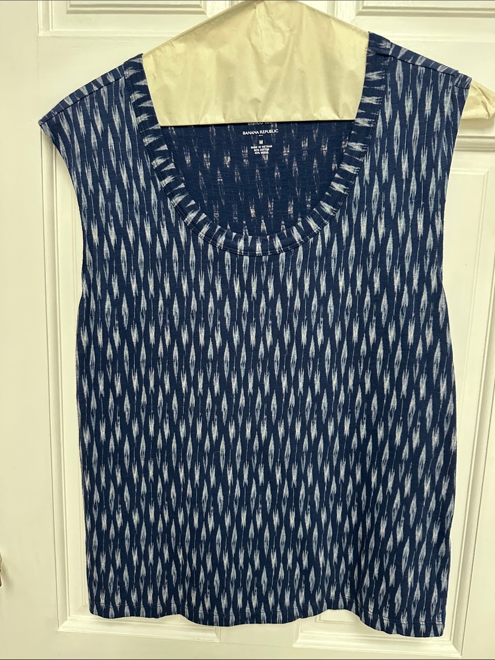 Banana Republic Navy and light blue/gray Ikat Sleeveless Tank